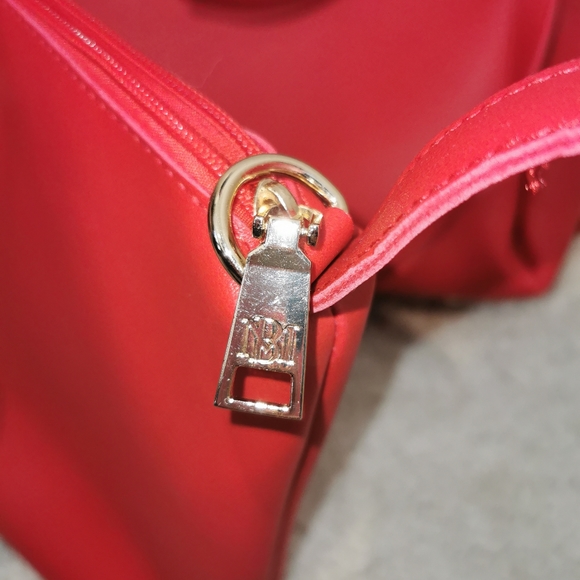 Badgley Mischka red bag - Picture 8 of 12